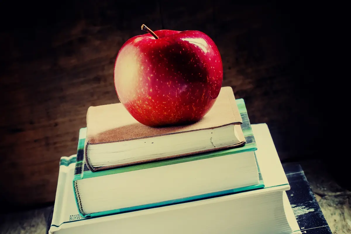 借助 Apple 的 Claris，数字化转型走进学校