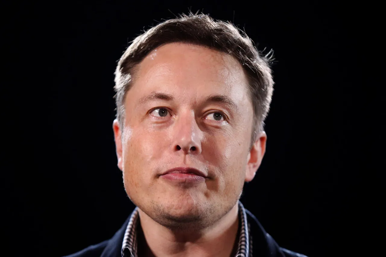 伊隆马斯克说 Neuralink 大脑植入物接近人体试验