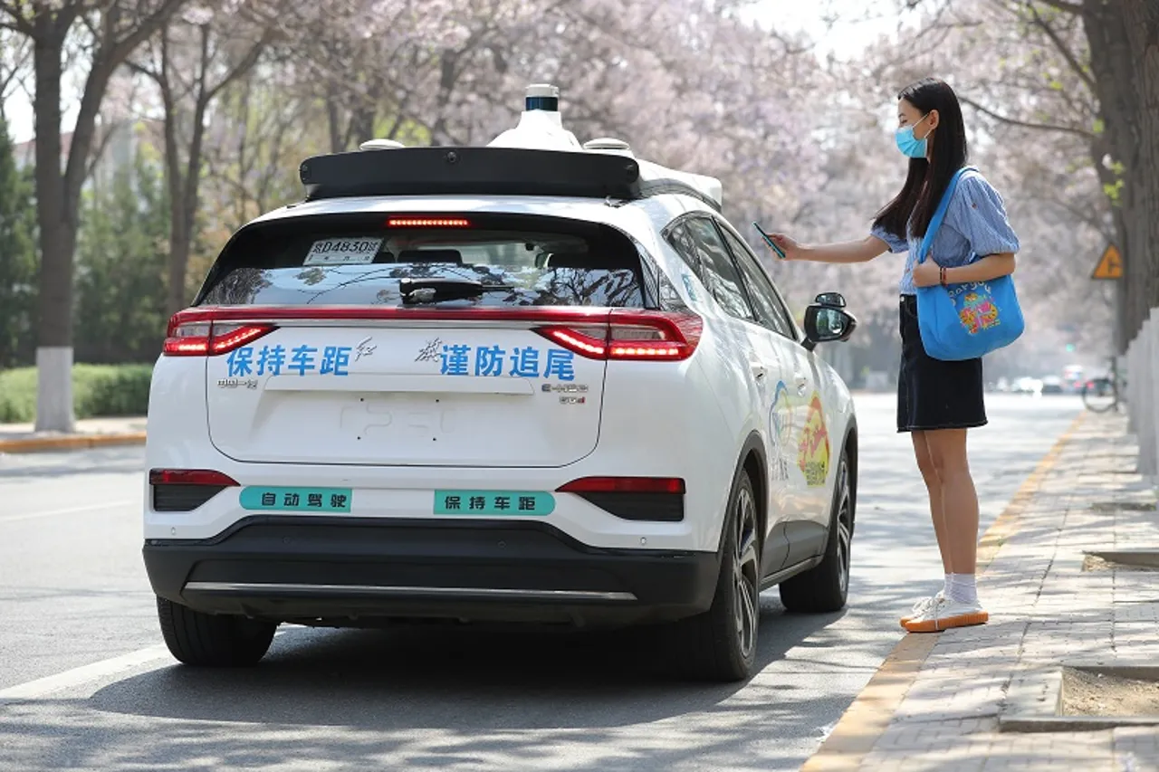 百度和小马智行各自获得在北京运营无人驾驶出租车服务的许可