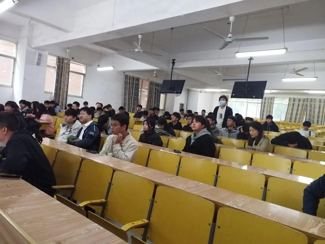 智慧产业学院举行上位机软件开发学术讲座,快来了解