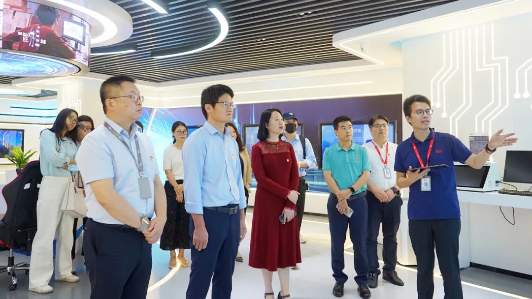 广东工程职业技术学院麒麟软件教育发展中心培训基地正式揭牌