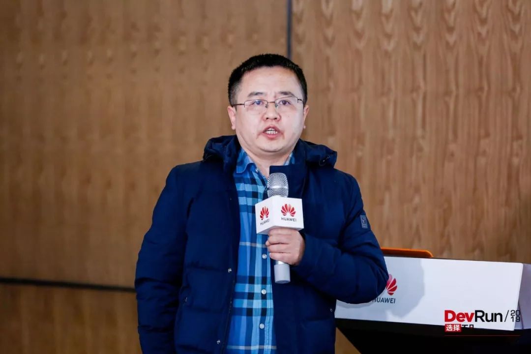 成都开发人员的一天:挑战与成就的交织