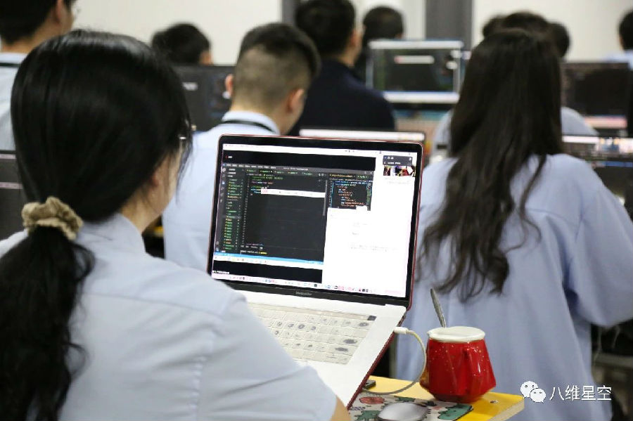 深入解析Web前端开发:从基础到高级的全面指南