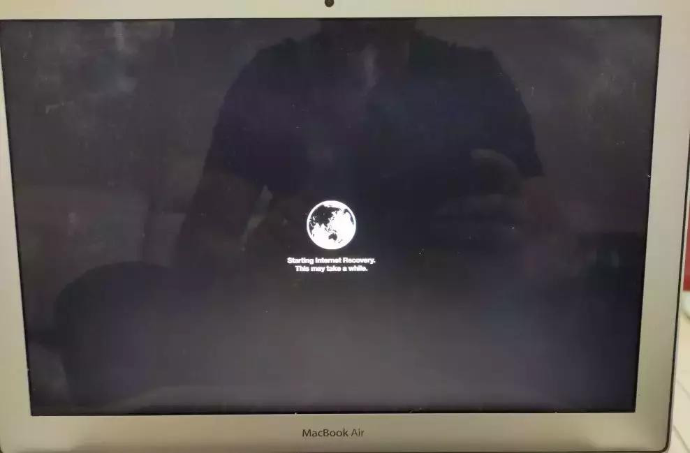 在线升级苹果macOS操作系统教程:无需U盘,详细步骤值得收藏
