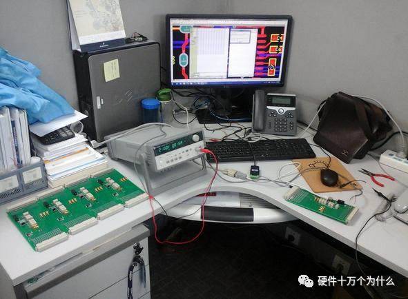 软件工程师与硬件工程师的对比分析:职业选择与发展前景