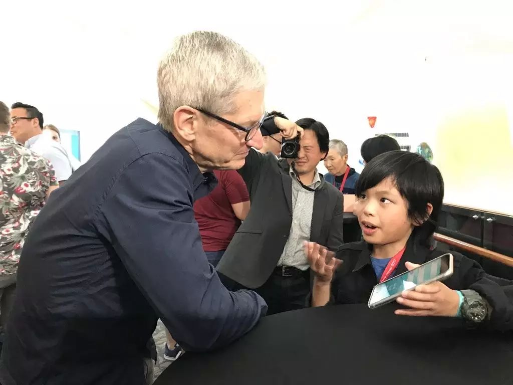 10岁孩子开发5款App获苹果CEO库克高度赞扬,小小年纪成就非凡