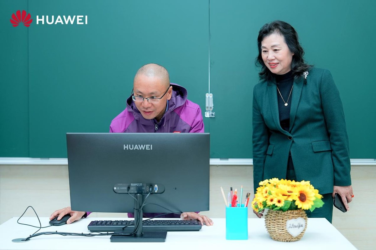 擎云智慧教育引领教育革新,计算机教室样板点开启新质教育时代