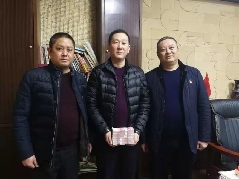 凝心聚力抗疫情:惠山区人大代表展现责任与担当