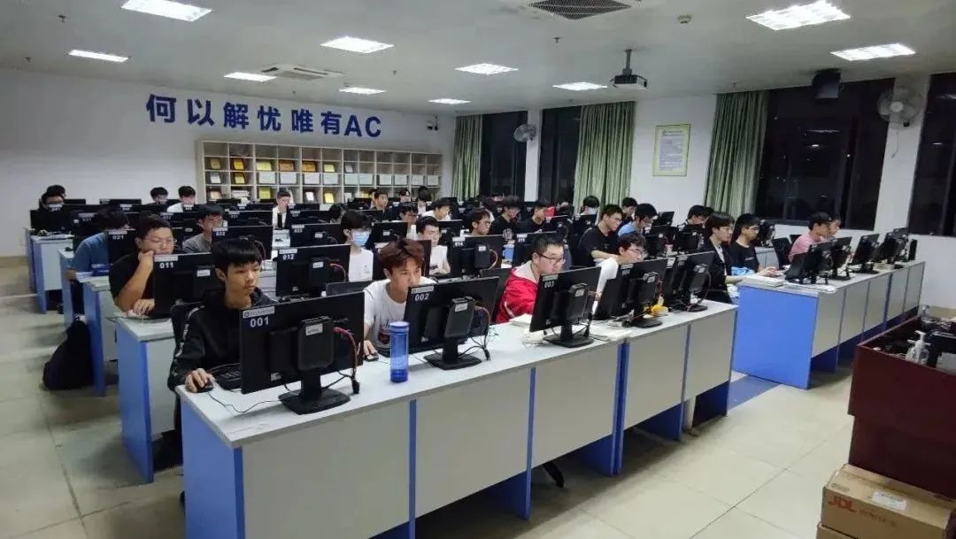 逻辑编织,程就梦想 —— 探索软件工程专业的未来发展与职业前景