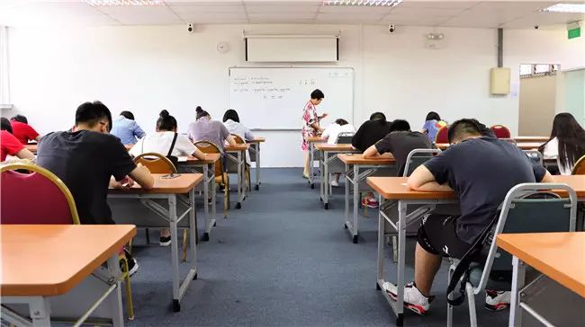 恭喜颜同学被新加坡共和理工学院手机软件开发专业录取,开启科技新篇章