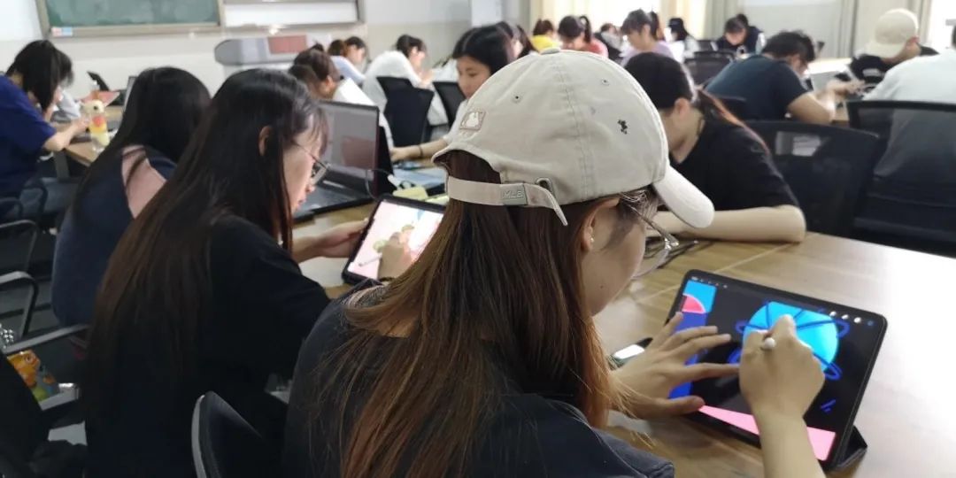 通理工计算机与信息工程学院招生季:开发成功软件,编写人生程序,欢迎加入