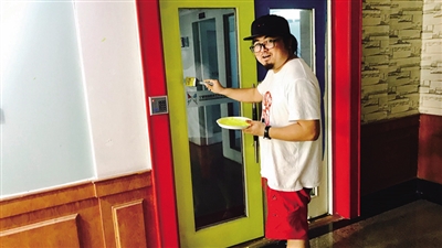 镇海文创人故事:展开创意翅膀,勇敢向前飞翔的励志篇章