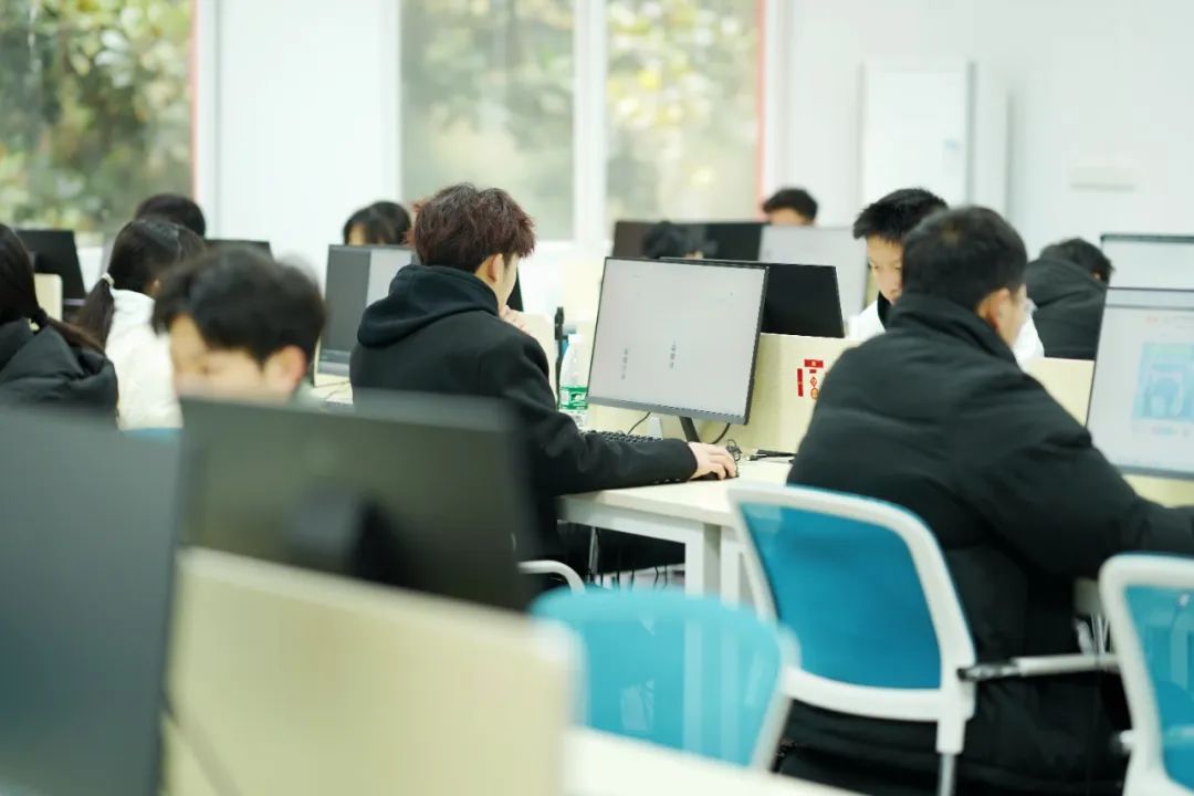 计算机应用(软件开发/大数据技术方向)五年一贯制专业详细介绍与就业前景