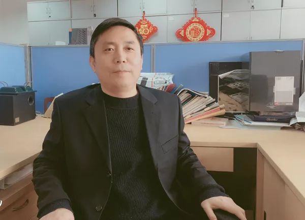 向标兵看齐,与先进共舞——光荣榜上的榜样力量