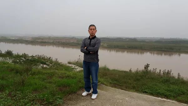 向标兵看齐,与先进共舞——光荣榜上的榜样力量