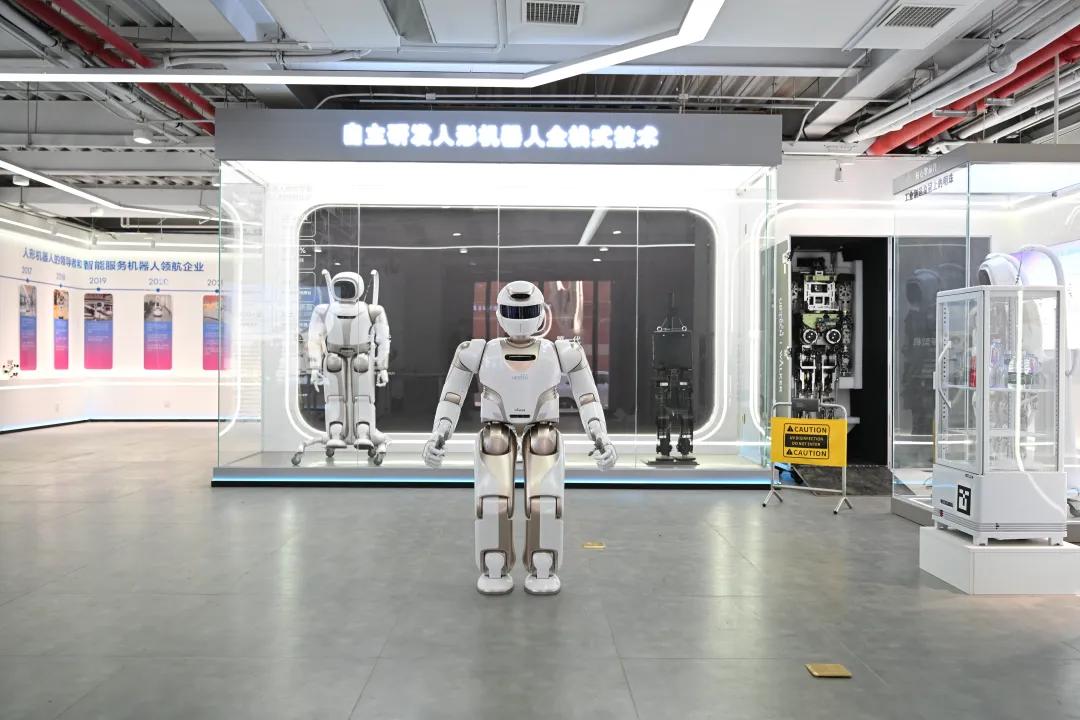 优必选郑州:打造华中及全国领先的AI机器人产业园的宏伟蓝图丨机器人奇豫记