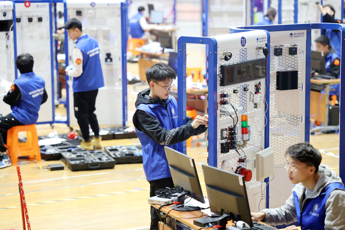 物联网专业人才培养前景分析:未来就业方向与发展机遇探讨