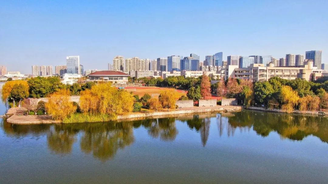 浙江工业职业技术学院2022年省内普高计划2074人,专业综合性强,高技能人才的摇篮欢迎你