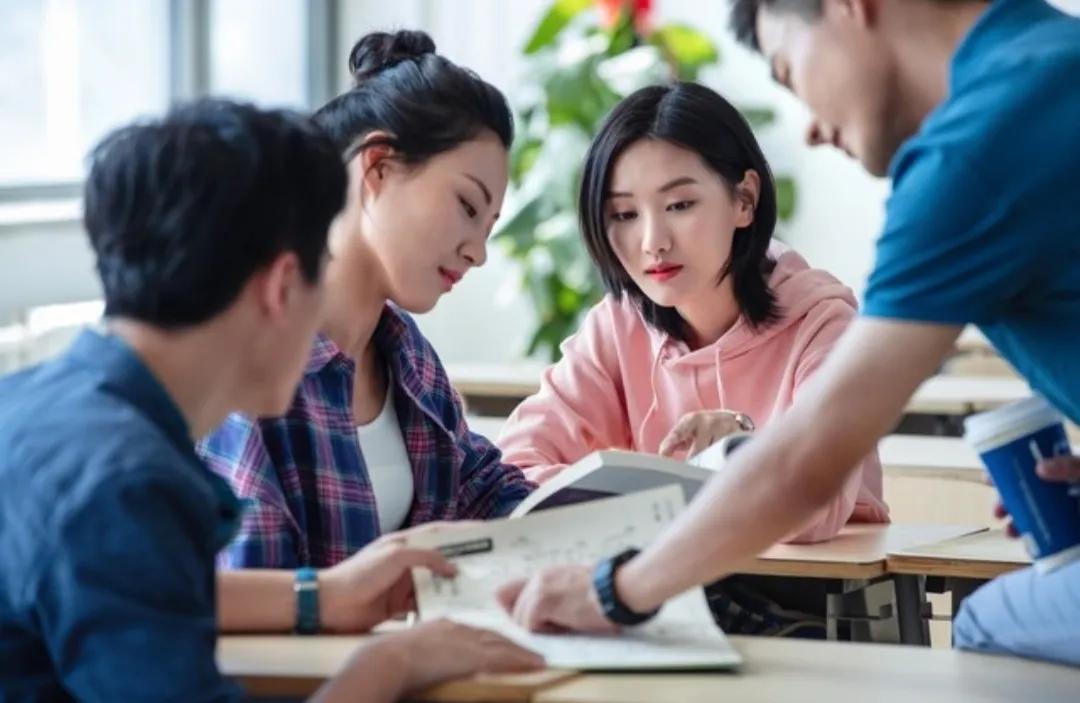 软件工程专业排名靠前的院校有哪些?其毕业生在哪些城市上班?
