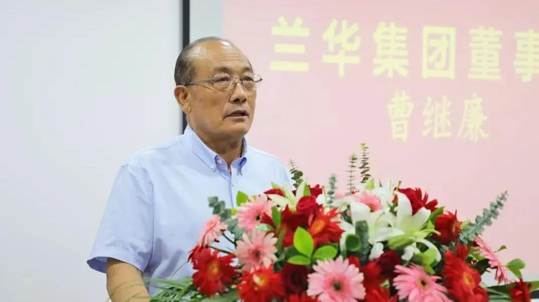幽兰芬芳溢山谷,踔厉奋发谱华章 – 自然之美与奋斗精神的完美结合