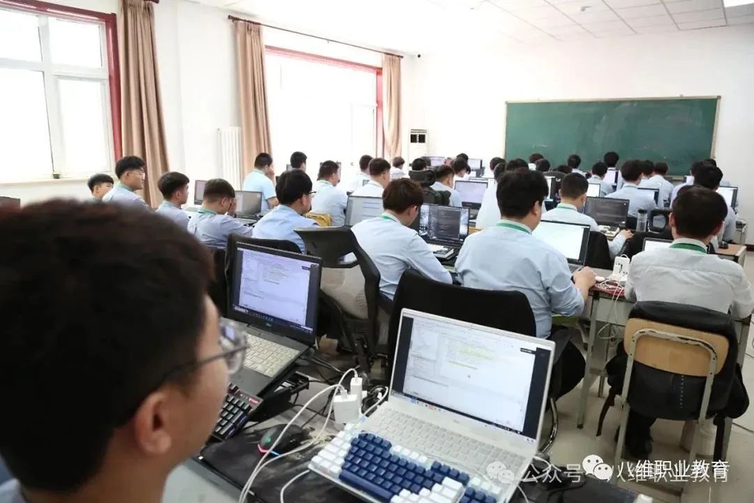 2024高考热门专业预测:新工科与软件工程师钱景无限