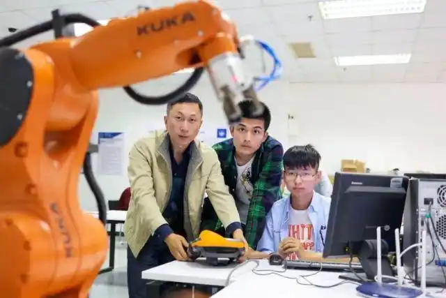 大连东软信息学院学费详解:2023年最新收费标准及性价比分析